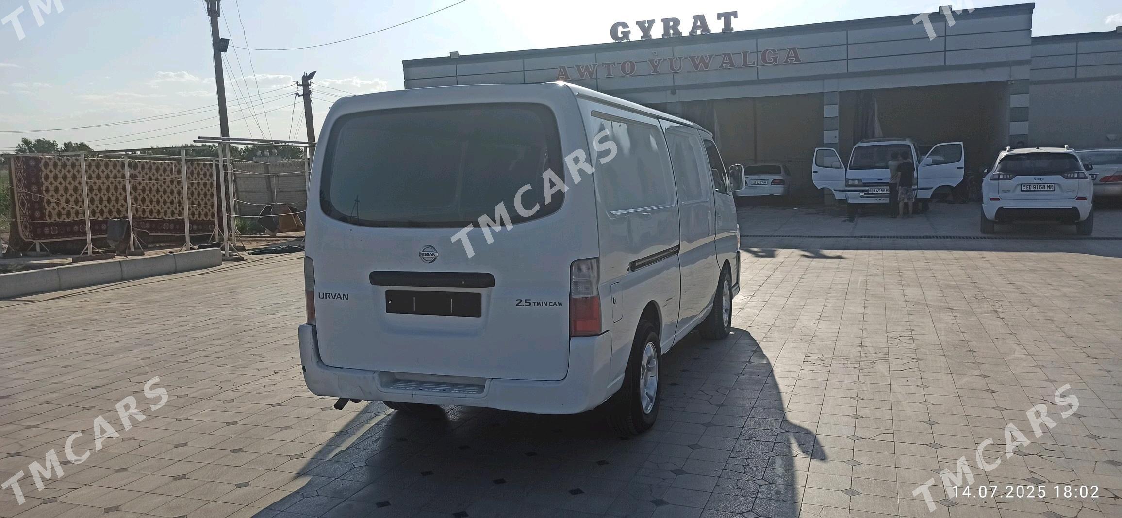 Nissan Urvan 2008 - 130 000 TMT - Мургап - img 2