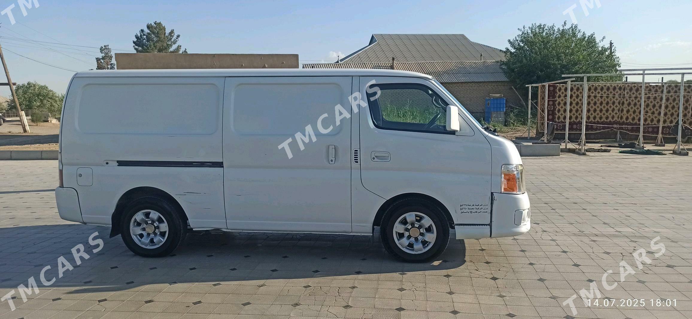 Nissan Urvan 2008 - 130 000 TMT - Мургап - img 3