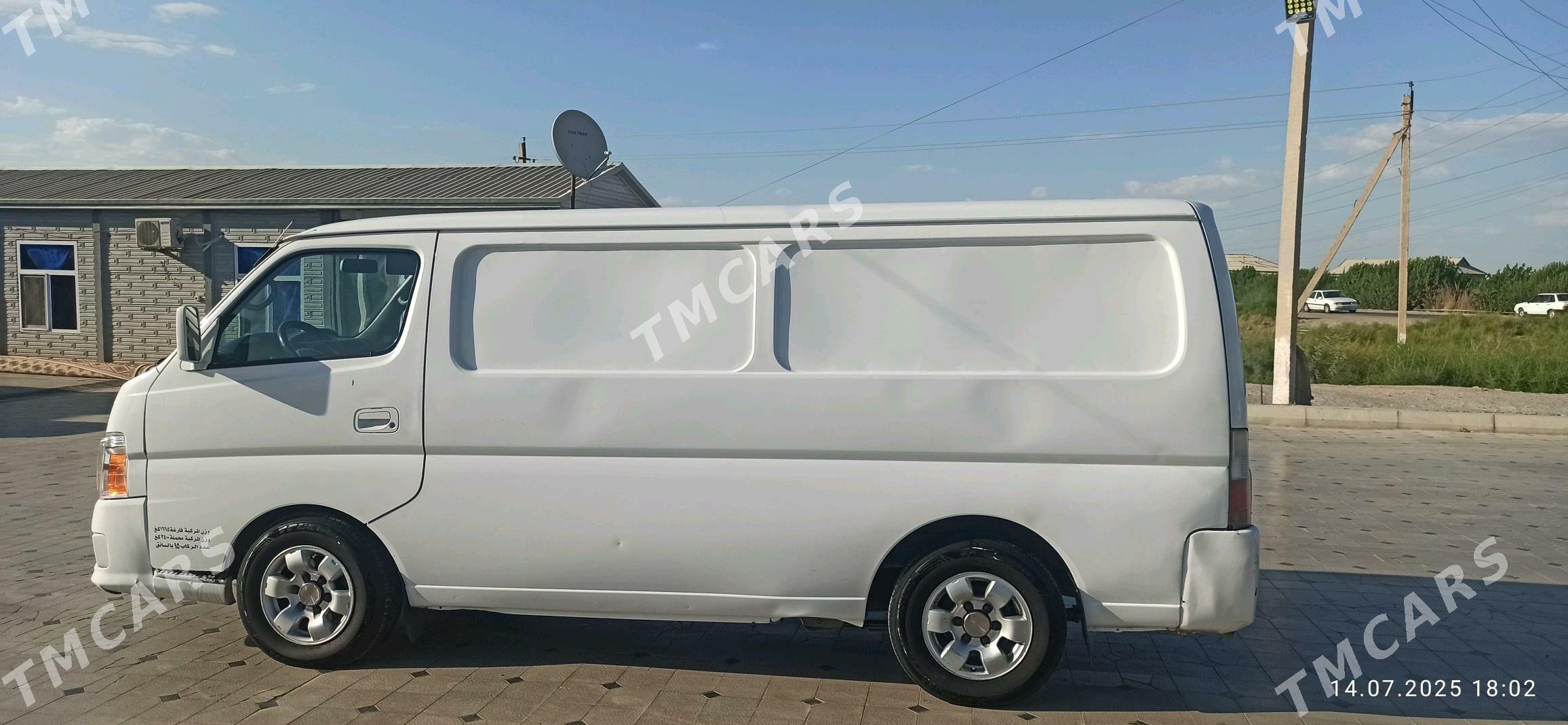 Nissan Urvan 2008 - 130 000 TMT - Мургап - img 5