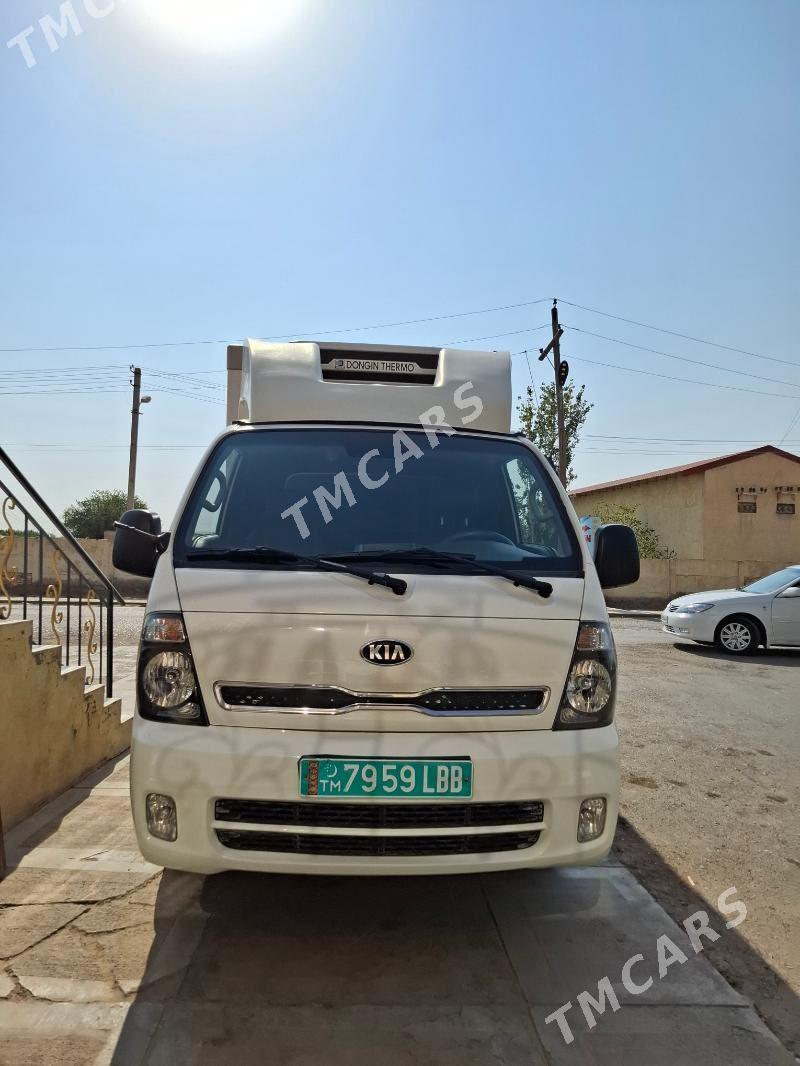 Kia Bongo 2018 - 220 000 TMT - Керки - img 4