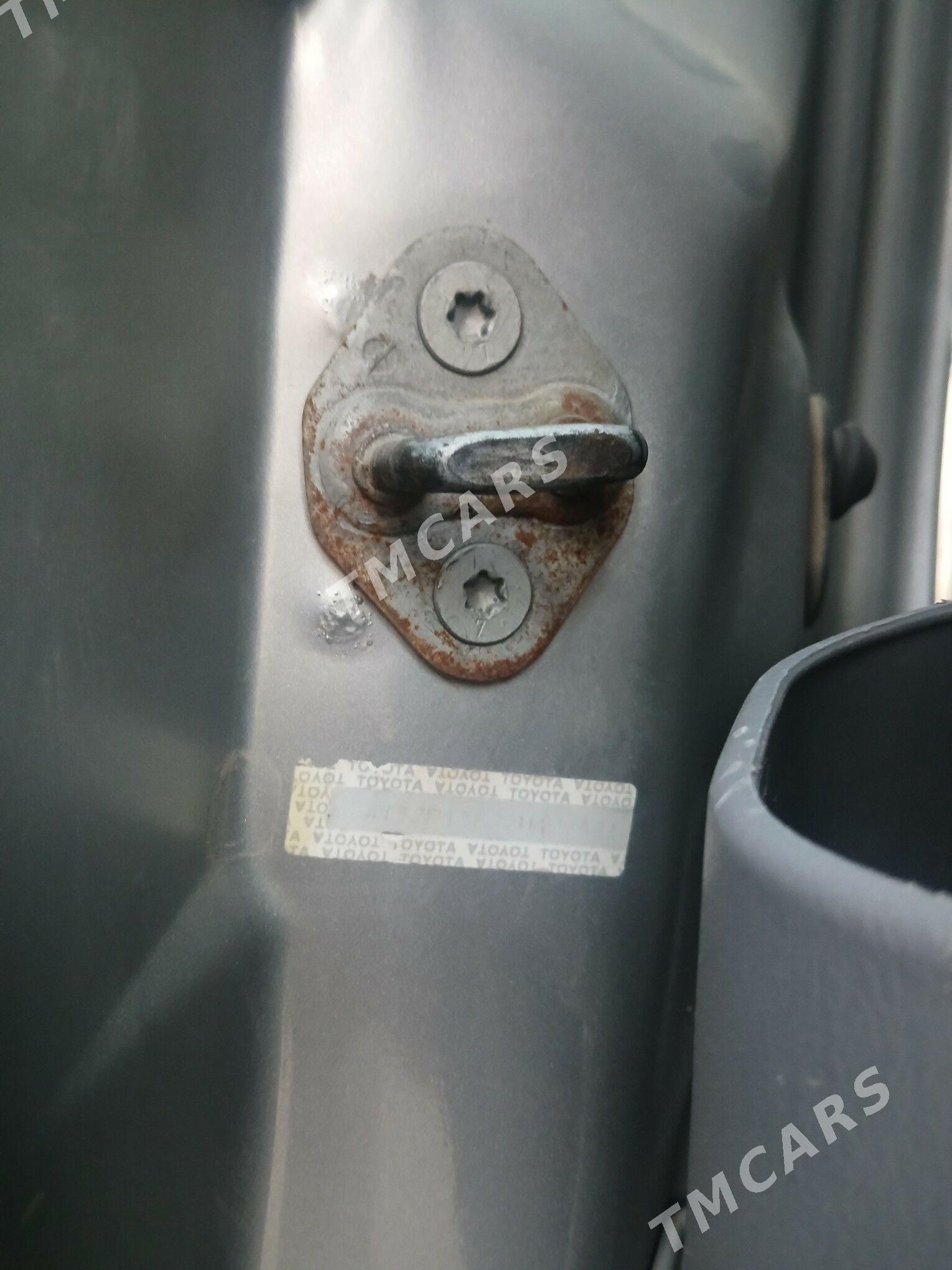 Toyota Sienna 2002 - 145 000 TMT - Дашогуз - img 3