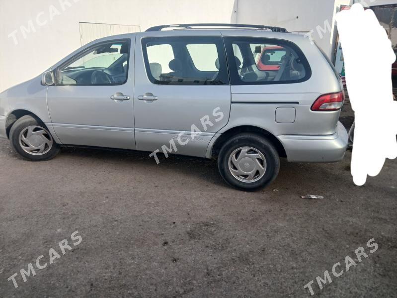 Toyota Sienna 2002 - 145 000 TMT - Дашогуз - img 9