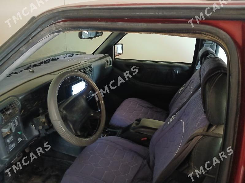 Chevrolet Blazer 1996 - 30 000 TMT - Çärjew - img 2