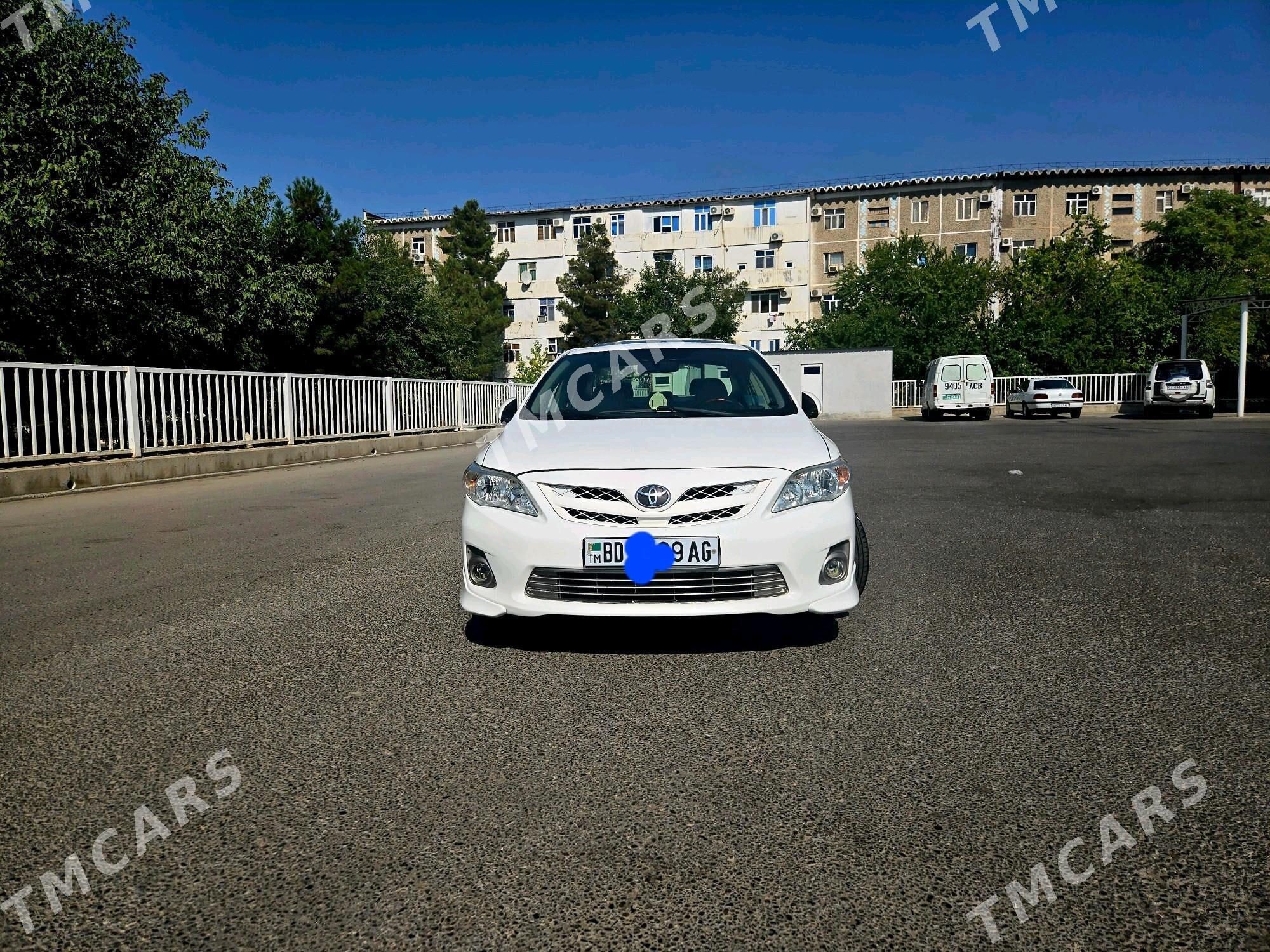 Toyota Corolla 2013 - 190 000 TMT - Aşgabat - img 3