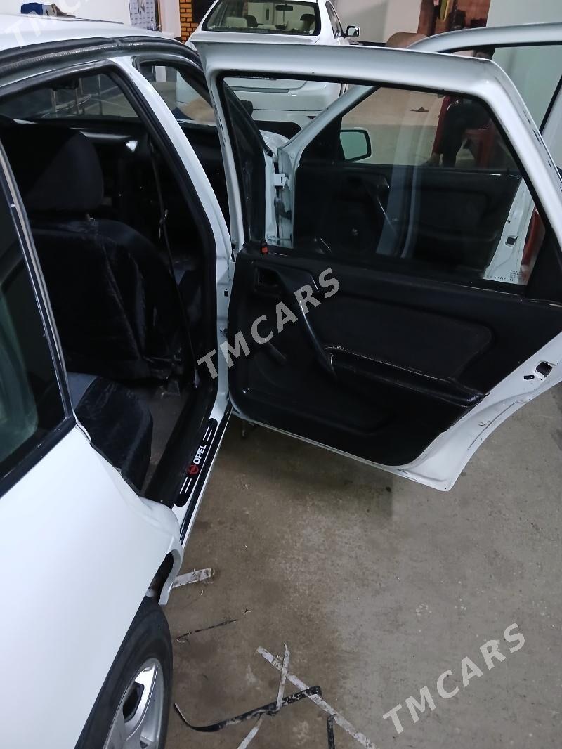 Opel Vectra 1992 - 27 000 TMT - Дашогуз - img 7