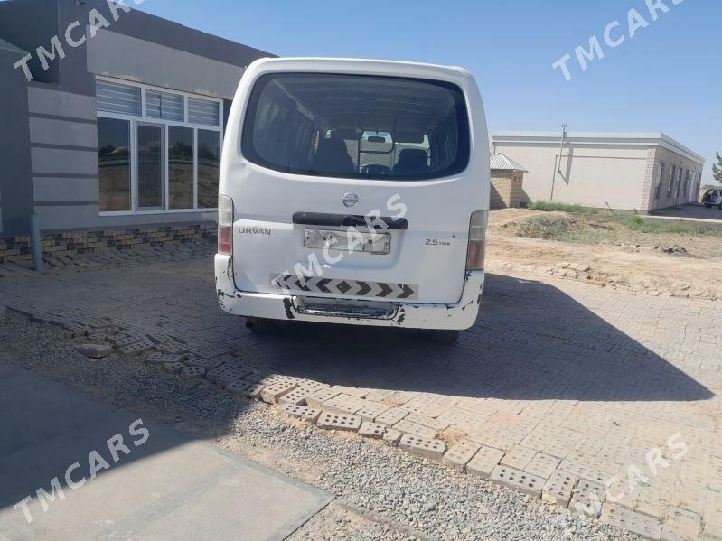 Nissan Urvan 2010 - 148 000 TMT - Mary - img 5