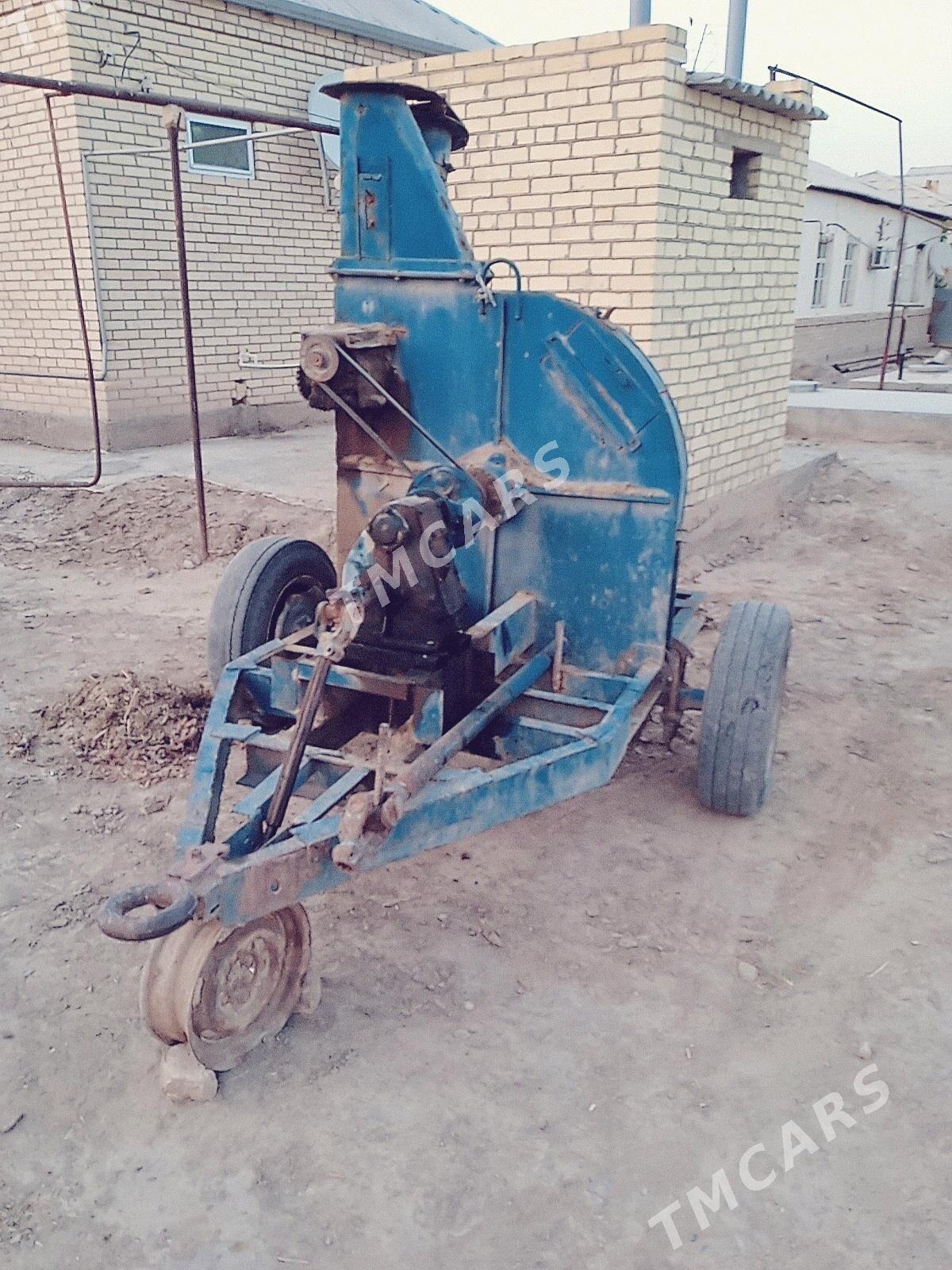 MTZ T-28 1992 - 40 000 TMT - Мургап - img 5
