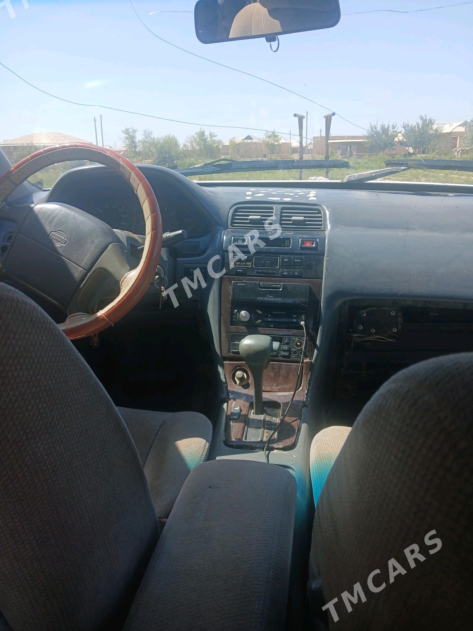 Nissan Cefiro 1995 - 20 000 TMT - Серахс - img 4