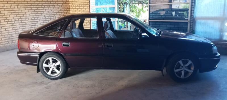 Opel Vectra 1993 - 36 000 TMT - Sakar - img 8