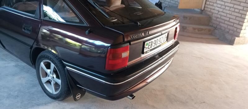 Opel Vectra 1993 - 36 000 TMT - Sakar - img 7
