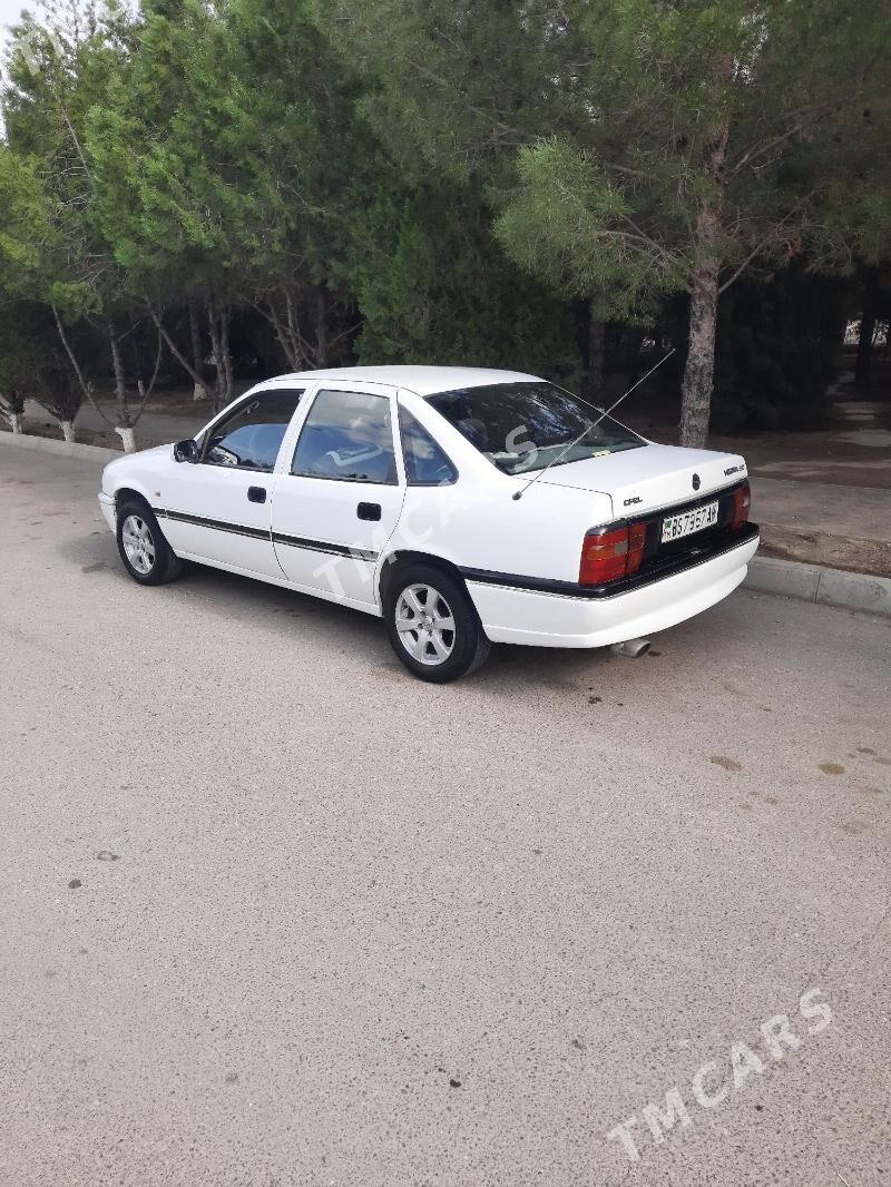Opel Vectra 1998 - 50 000 TMT - Бахарден - img 3