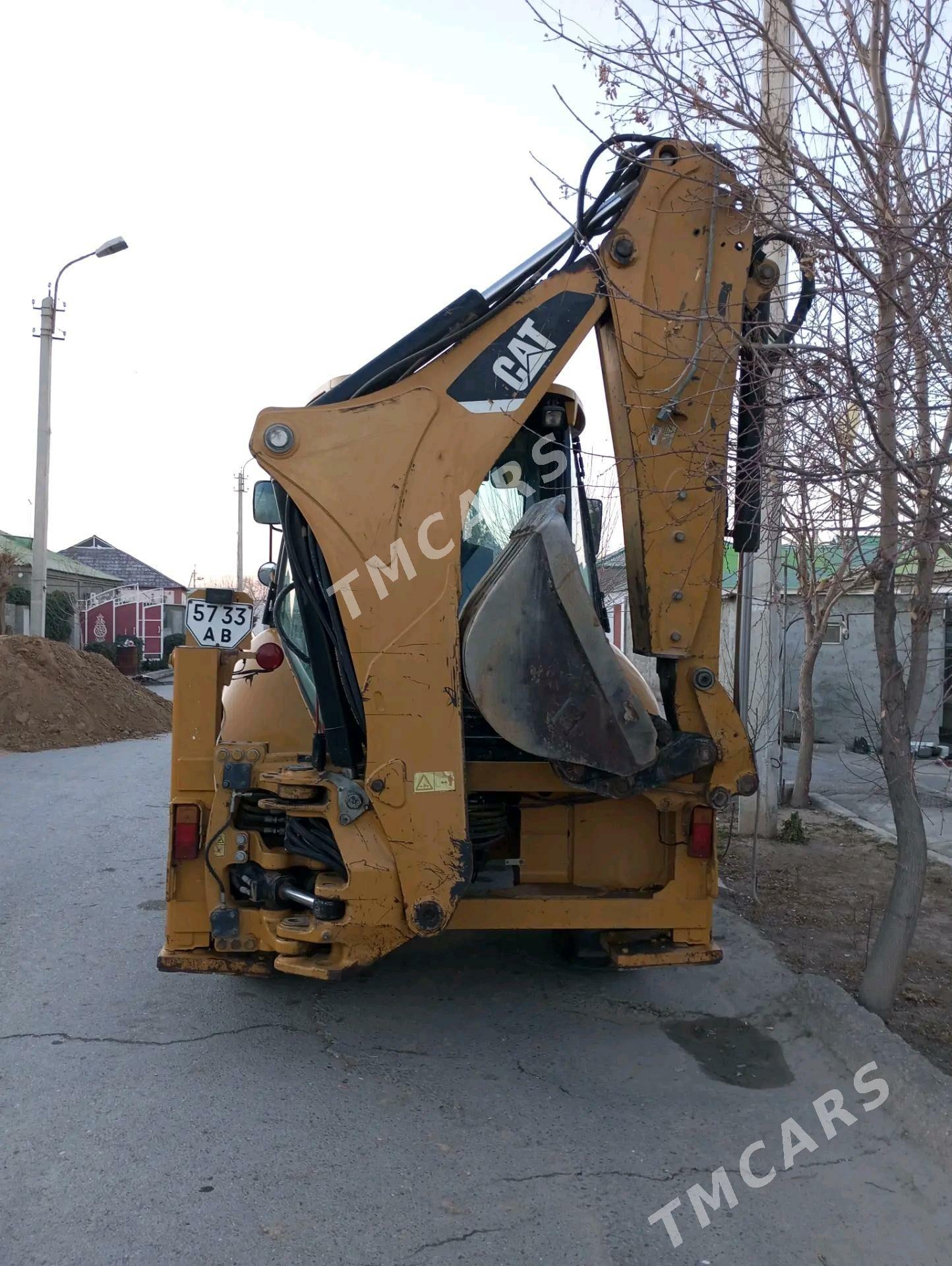 Caterpillar Excavator 2013 - 440 000 TMT - Бузмеин - img 2