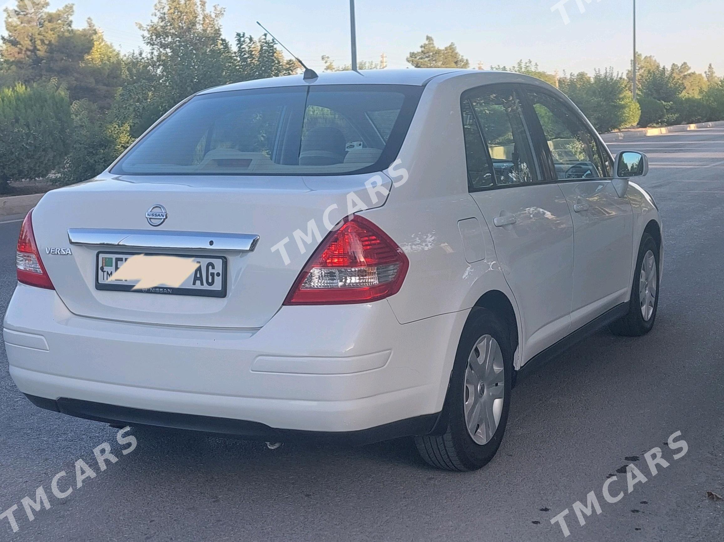 Nissan Versa 2009 - 142 000 TMT - Ашхабад - img 4