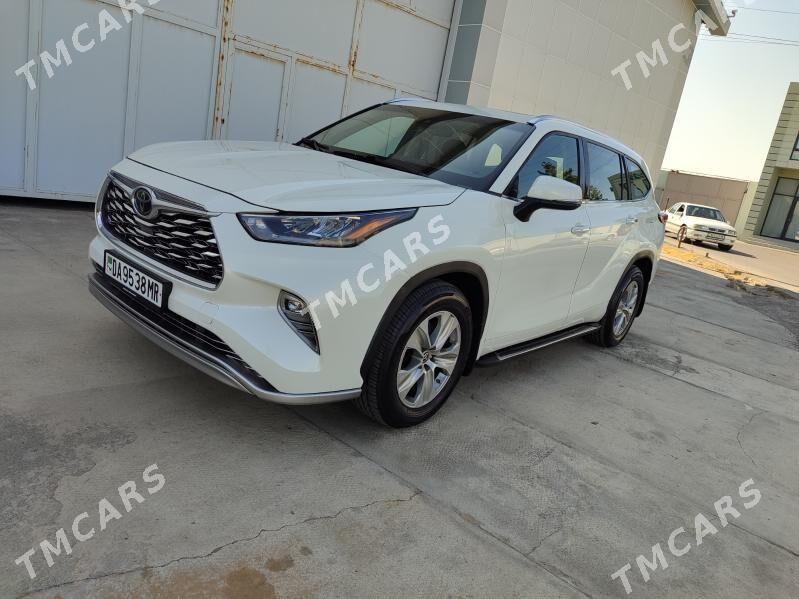 Toyota Highlander 2021 - 520 000 TMT - Мары - img 7
