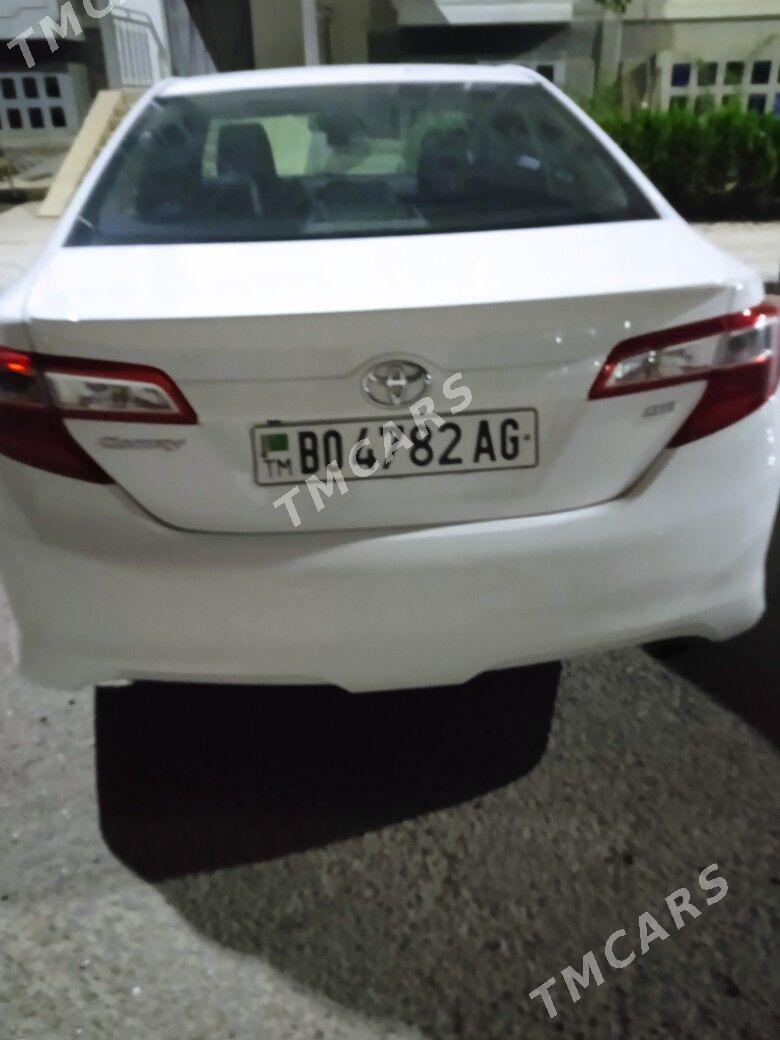 Toyota Camry 2014 - 235 000 TMT - Büzmeýin - img 4