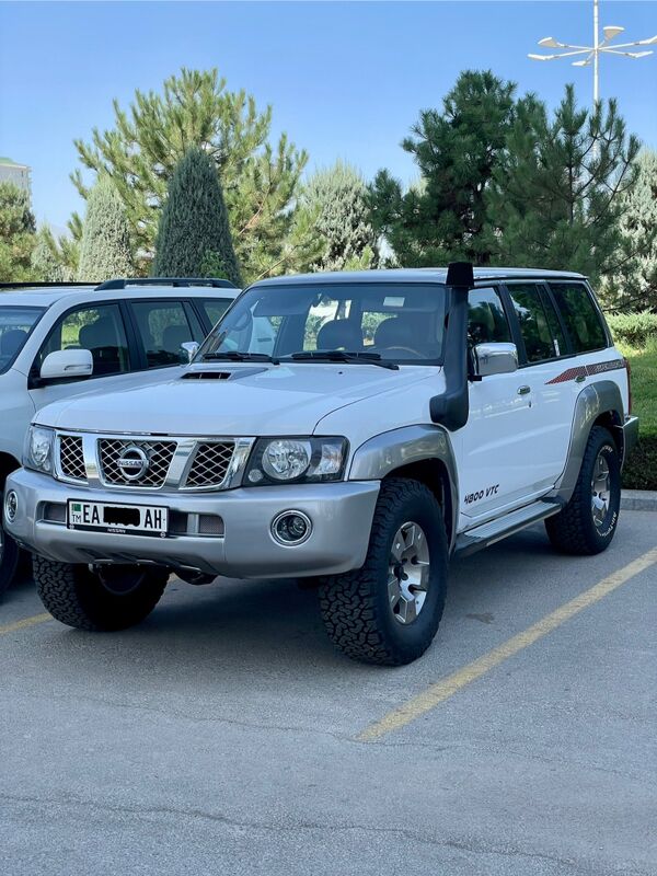 Nissan Patrol 2015 - 200 000 TMT - Aşgabat - img 4