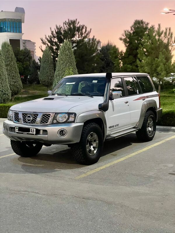Nissan Patrol 2015 - 200 000 TMT - Aşgabat - img 2