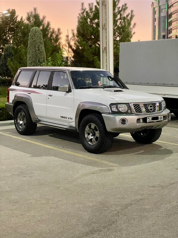 Nissan Patrol 2015 - 200 000 TMT - Aşgabat - img 3