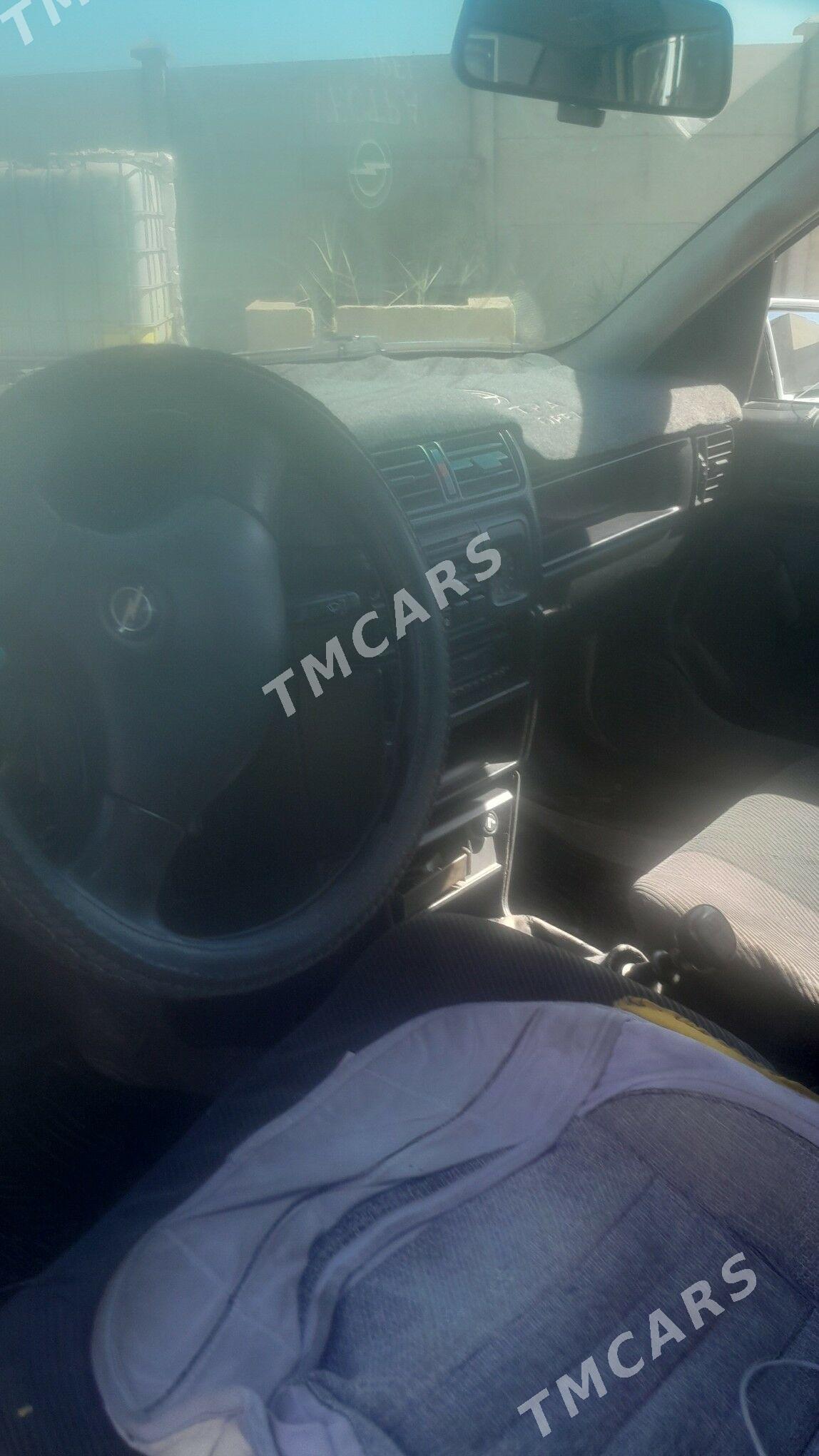 Opel Vectra 1992 - 24 000 TMT - Mary - img 4