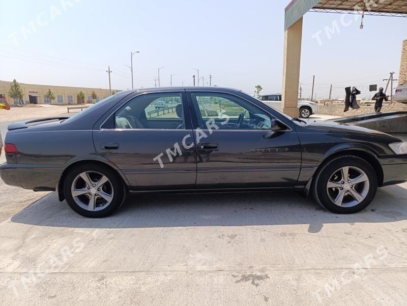 Toyota Camry 1998 - 125 000 TMT - Kerki - img 6