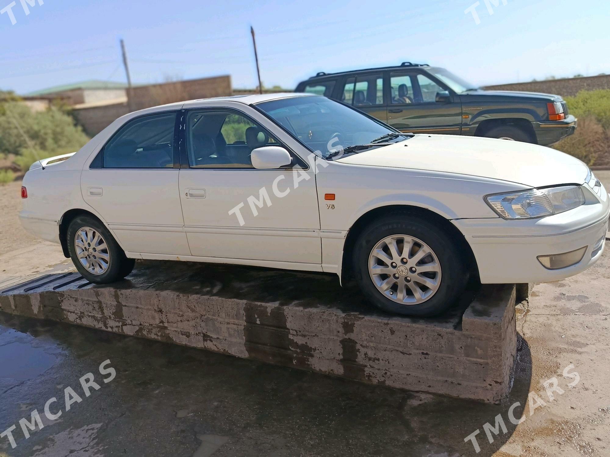 Toyota Camry 2001 - 145 000 TMT - Теджен - img 2