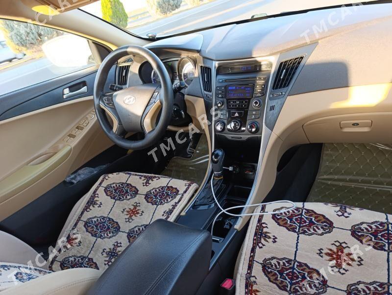 Hyundai Sonata 2012 - 165 000 TMT - Мир 2 - img 2