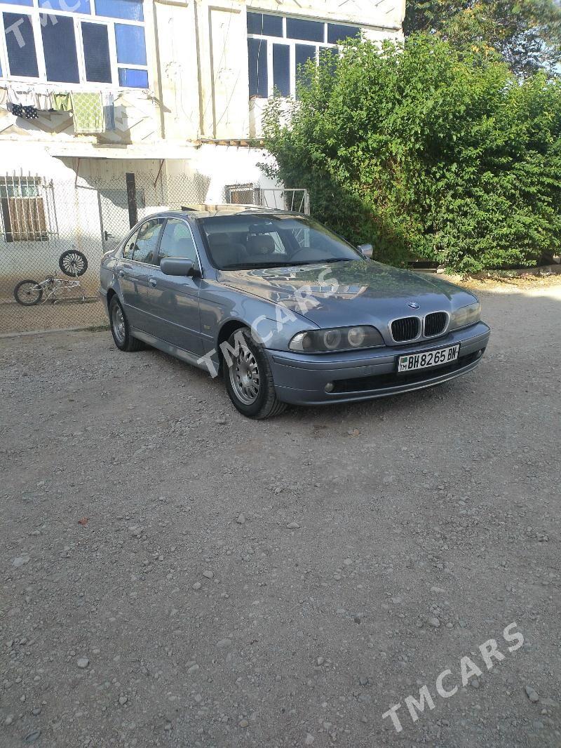 BMW E39 2003 - 115 000 TMT - Балканабат - img 4