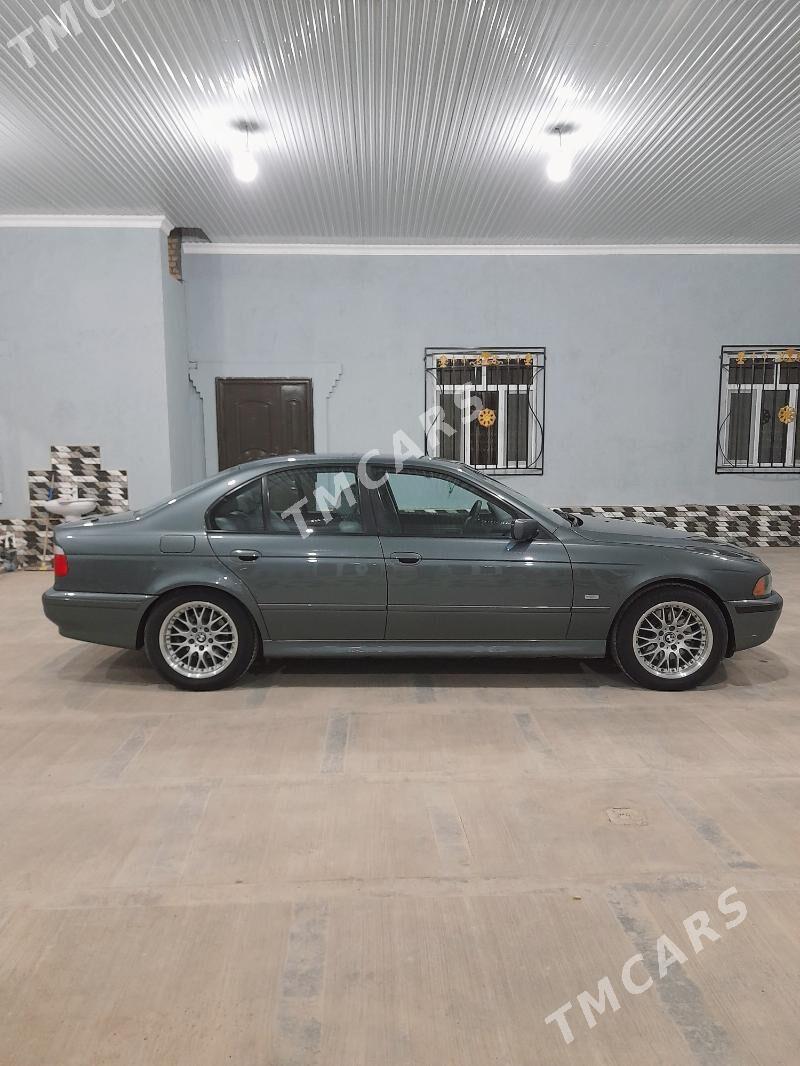 BMW 530 2003 - 130 000 TMT - Дянев - img 3