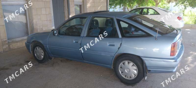 Opel Vectra 1990 - 22 000 TMT - Дянев - img 4