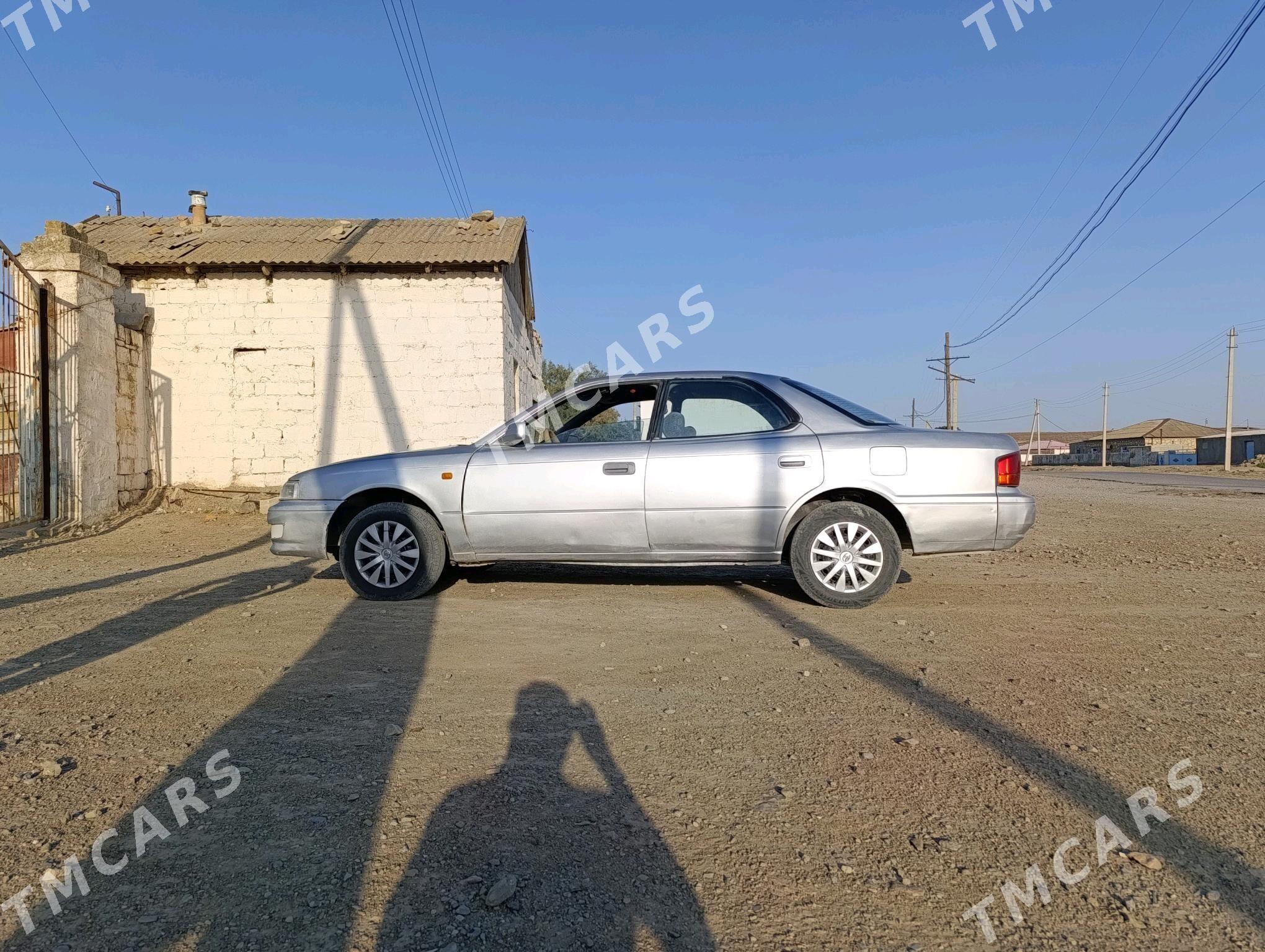 Toyota Camry 1995 - 40 000 TMT - Гызыларбат - img 5