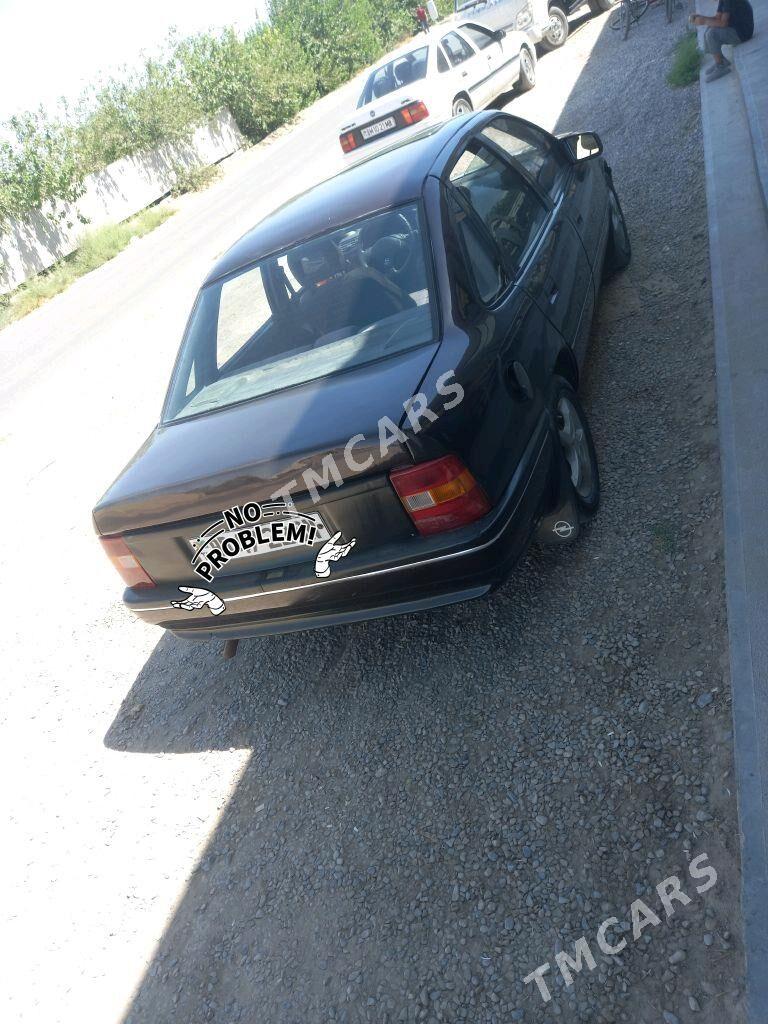 Opel Vectra 1991 - 29 000 TMT - Мары - img 3