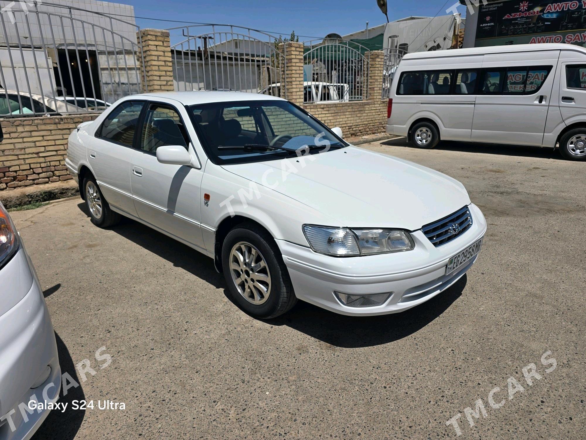 Toyota Camry 2001 - 130 000 TMT - Мары - img 2