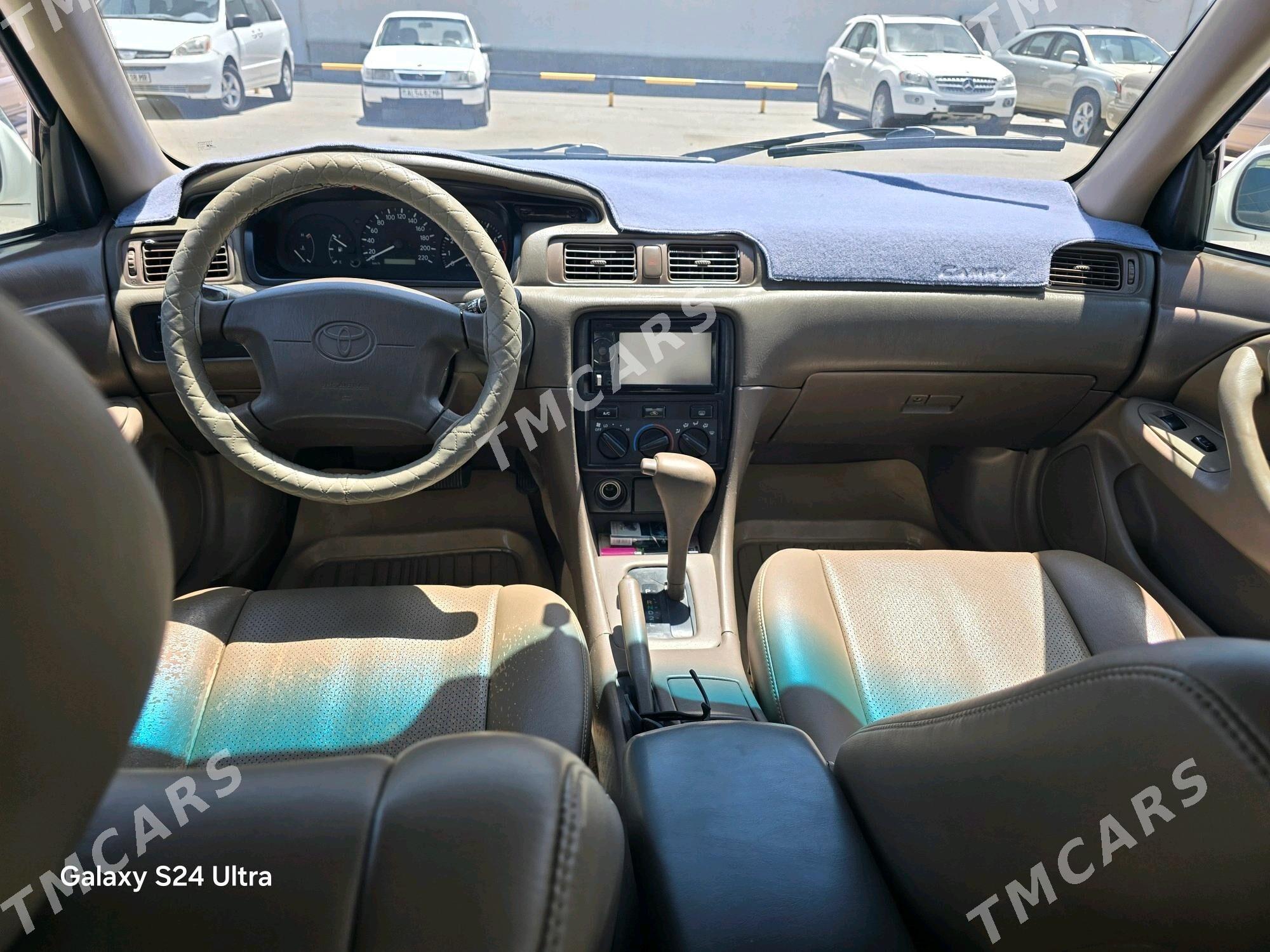 Toyota Camry 2001 - 130 000 TMT - Мары - img 5