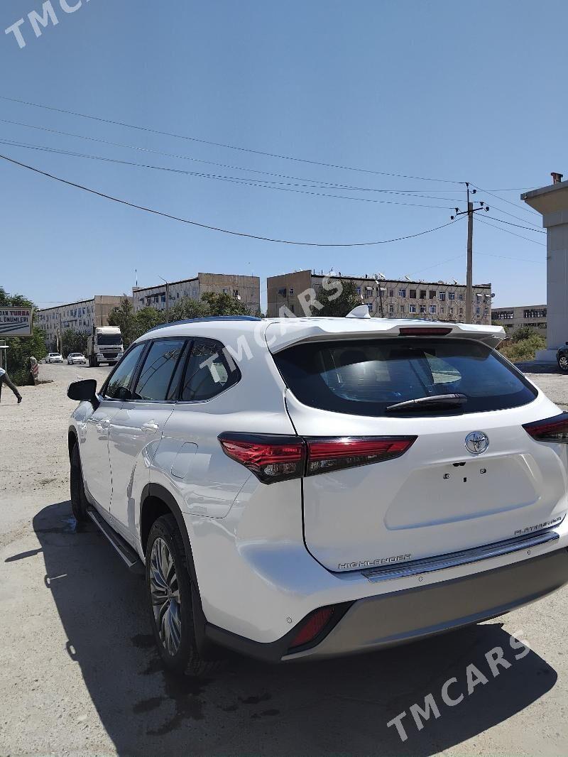 Toyota Highlander 2021 - 640 000 TMT - Мары - img 5