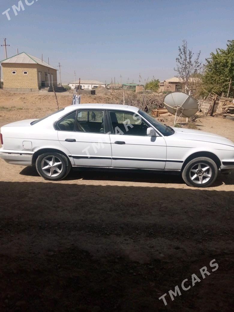 BMW 520 1990 - 32 000 TMT - Бабадайхан - img 5