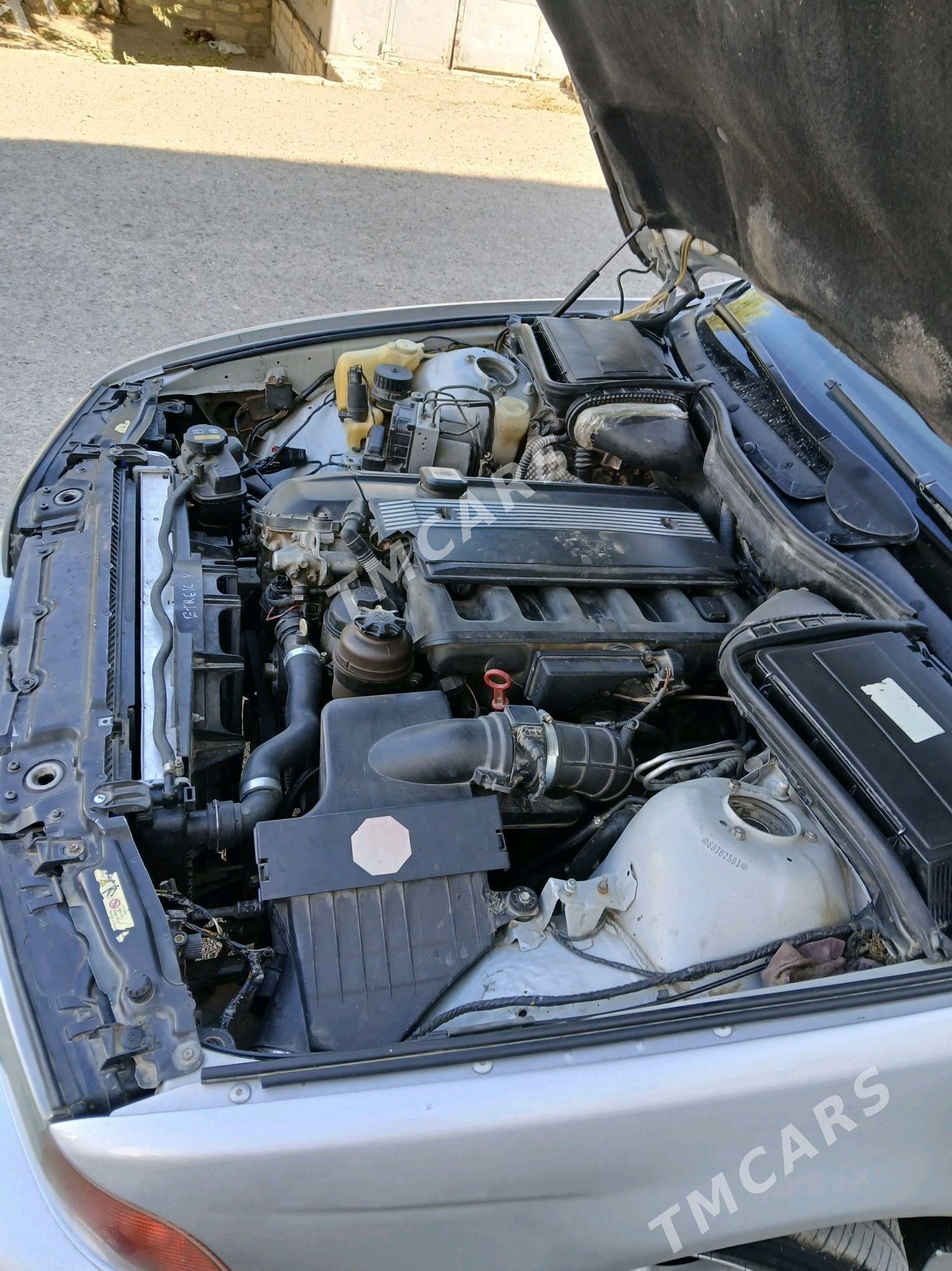 BMW E39 1999 - 88 000 TMT - Туркменбаши - img 3