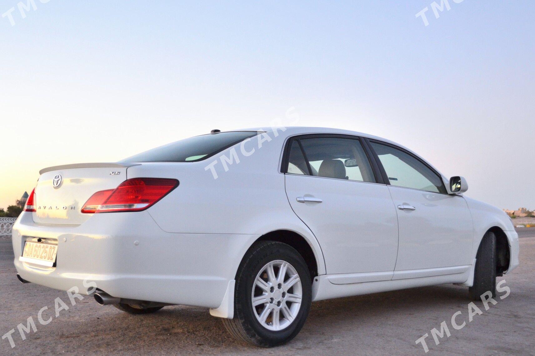 Toyota Avalon 2005 - 170 000 TMT - Köneürgenç - img 5