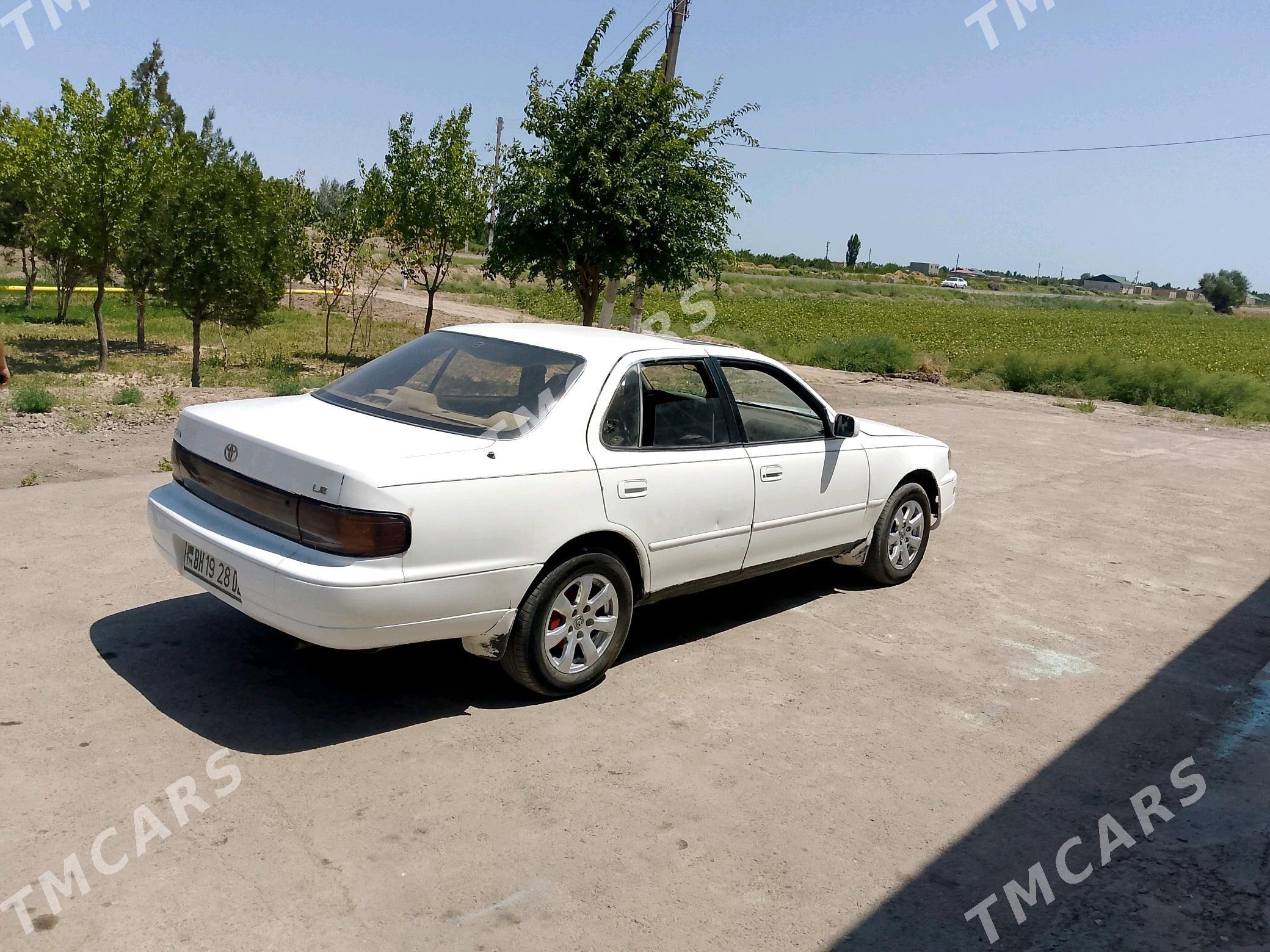 Toyota Camry 1994 - 70 000 TMT - Акдепе - img 2