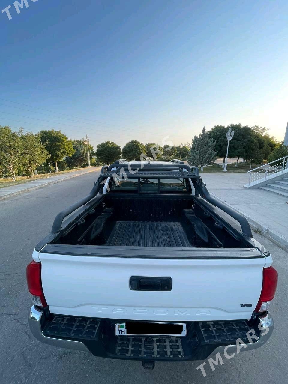 Toyota Tacoma 2017 - 300 000 TMT - Туркменбаши - img 2