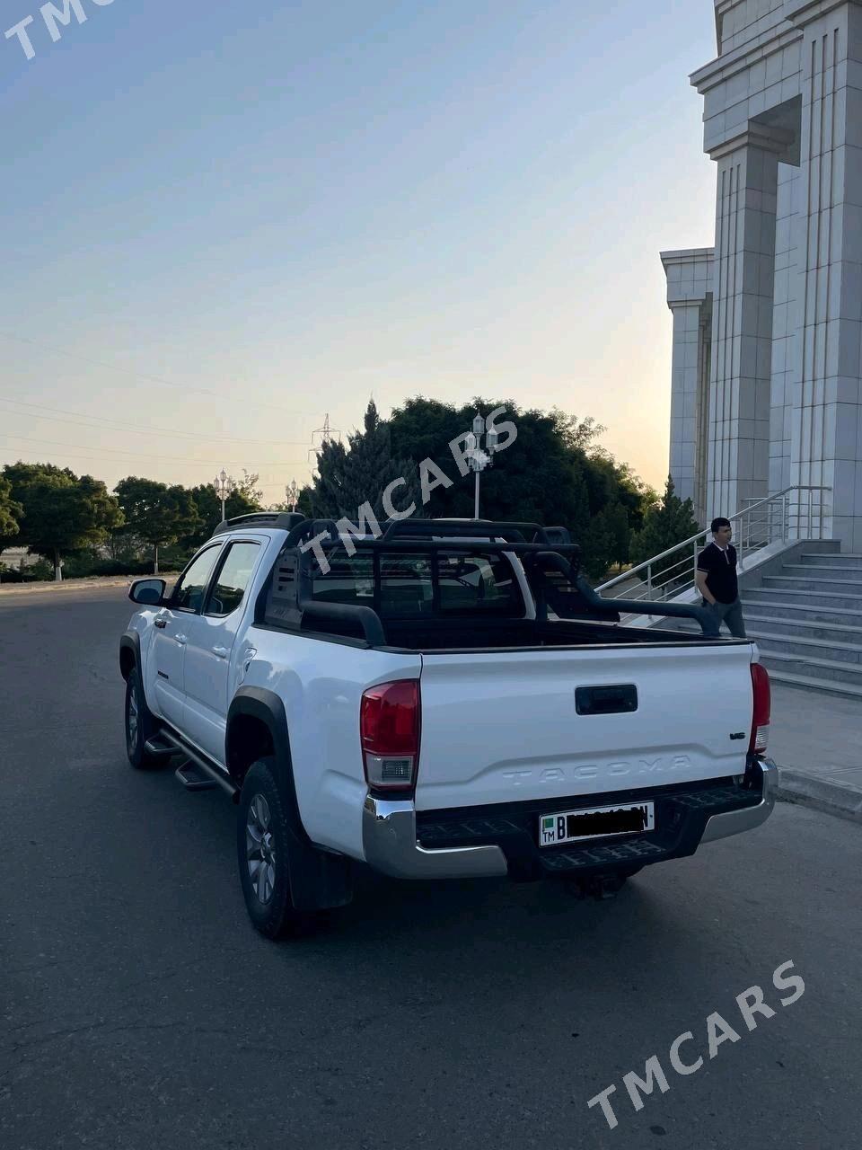 Toyota Tacoma 2017 - 300 000 TMT - Туркменбаши - img 4