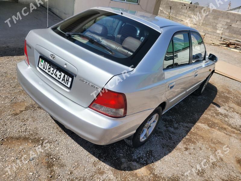 Hyundai Accent 2001 - 55 000 TMT - Garadamak Şor - img 5