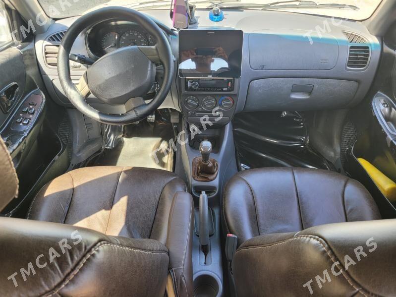 Hyundai Accent 2001 - 55 000 TMT - Garadamak Şor - img 3