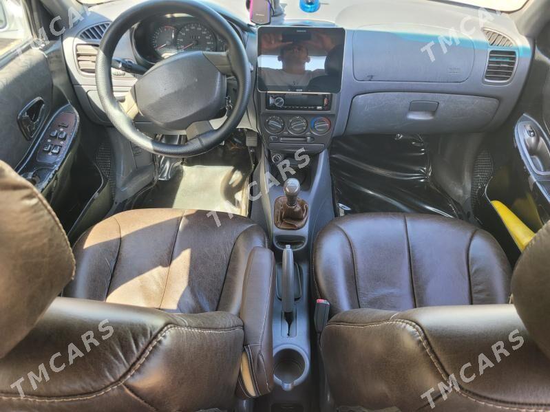 Hyundai Accent 2001 - 55 000 TMT - Garadamak Şor - img 2