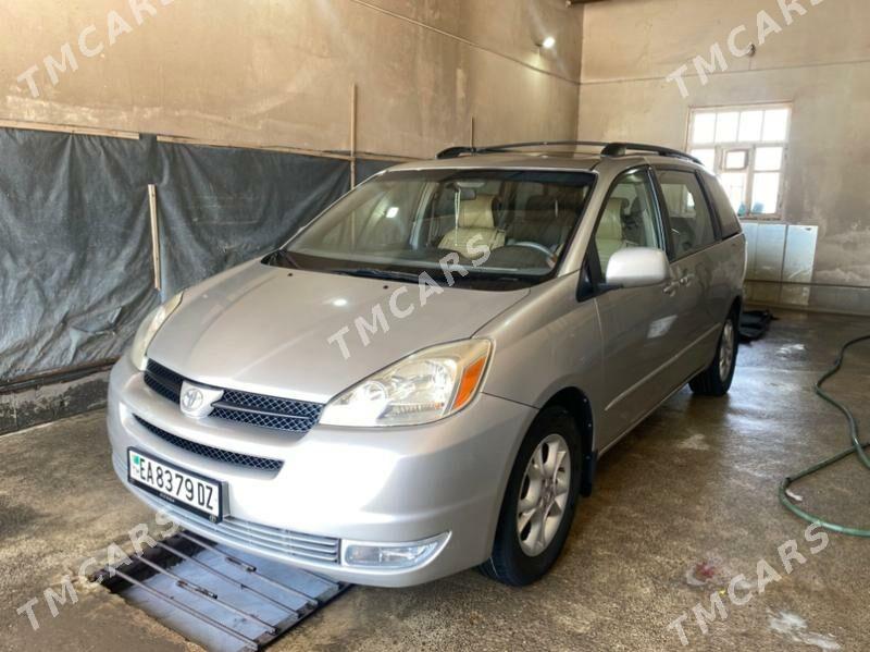Toyota Sienna 2004 - 275 000 TMT - Кёнеургенч - img 4
