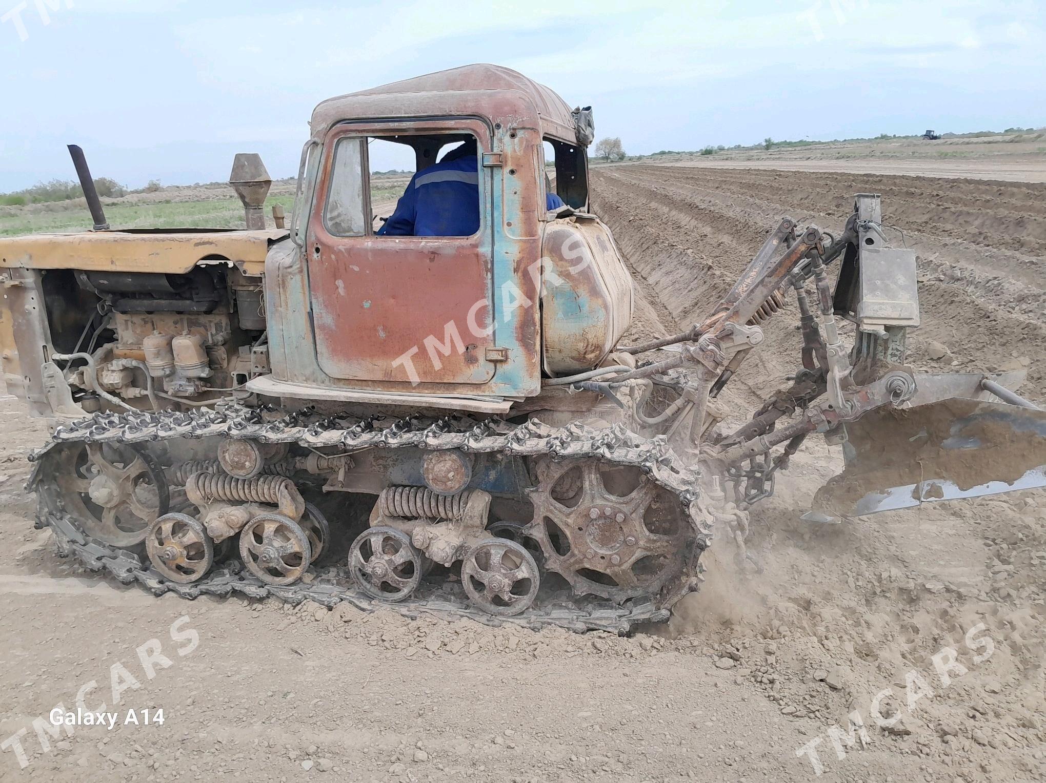 MTZ 82 1987 - 45 000 TMT - етр. Туркменбаши - img 6