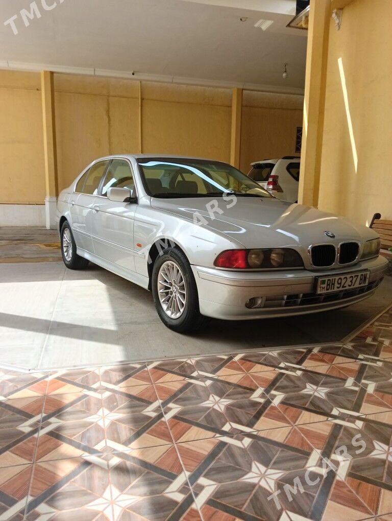 BMW E39 1999 - 105 000 TMT - Балканабат - img 4