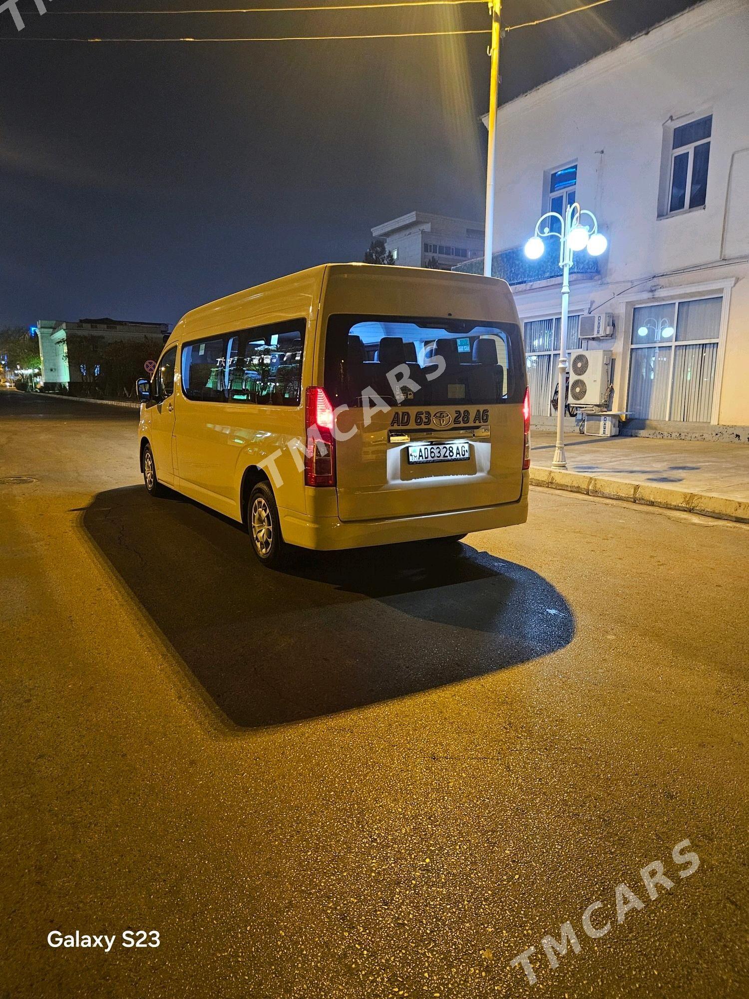 Toyota Hiace 2019 - 620 000 TMT - Бузмеин - img 5