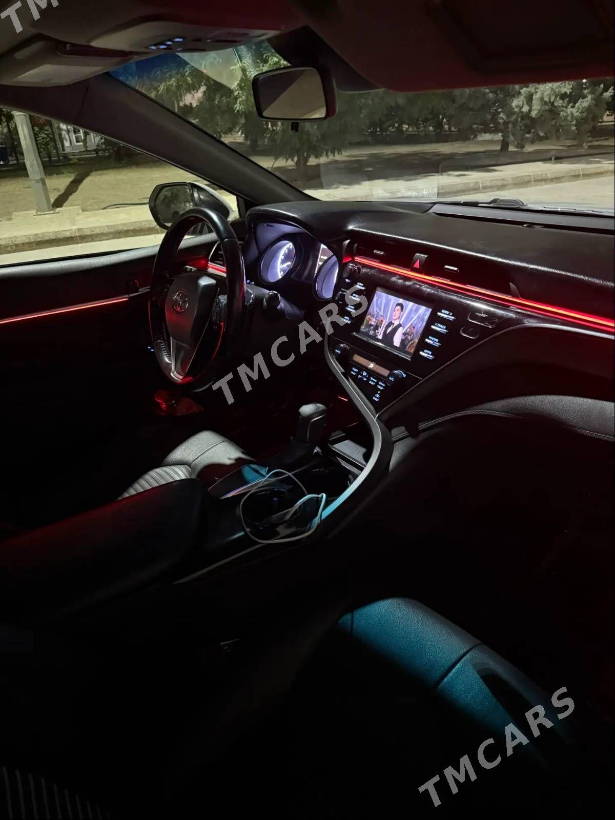 Toyota Camry 2018 - 350 000 TMT - Aşgabat - img 8