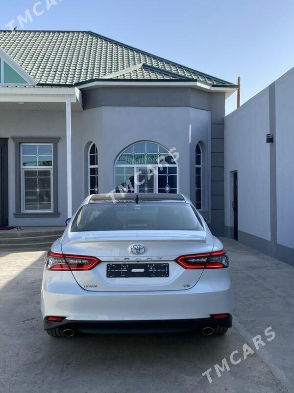 Toyota Camry 2021 - 625 000 TMT - Aşgabat - img 2