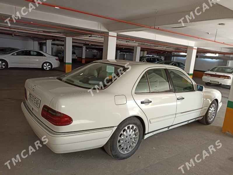 Mercedes-Benz E320 1999 - 100 000 TMT - Garadamak - img 6